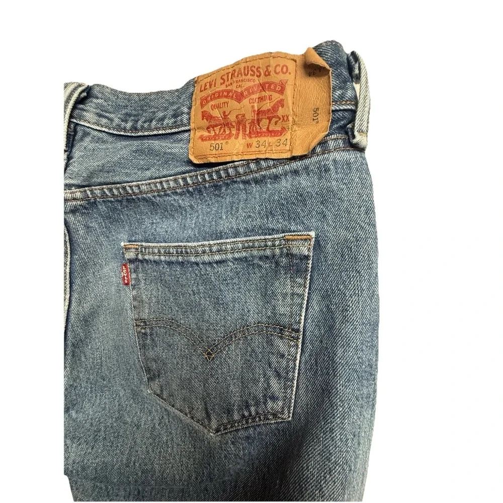 Levi's 501 Men's Jeans 34x34 Light Wash Button Fly Straight Leg Denim 00501-0193